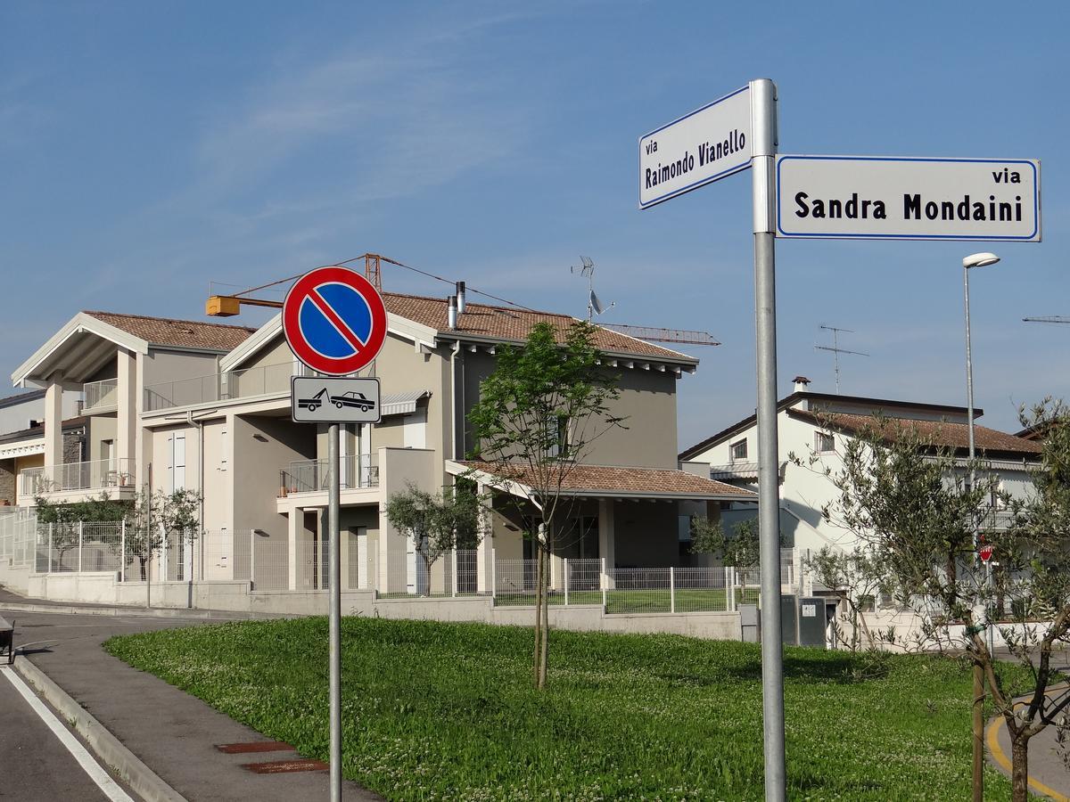 Nuovo Laghetto Del Frassino Hotel Peschiera del Garda Exterior photo